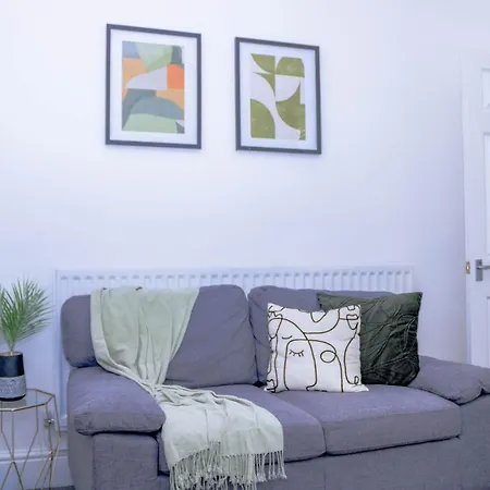 Templar House - Sleeps 6, Special Weekly Monthly Stay Rates, Central Location With Free Parking, Free Wifi, Perfect For Alton Towers & M6 Stoke-on-Trent Exterior photo