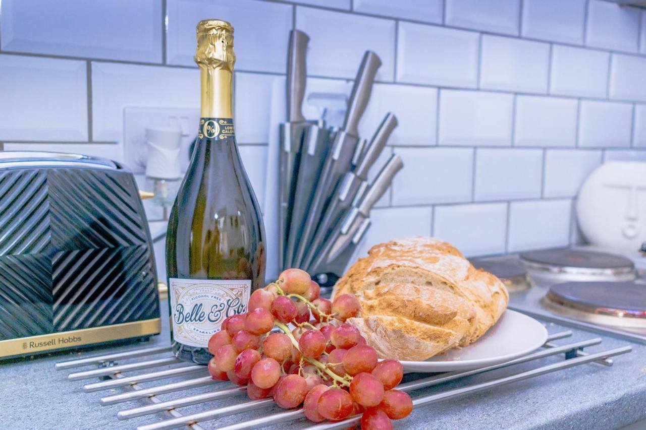 Templar House - Sleeps 6, Special Weekly Monthly Rates, Location With Free Parking, Free Wifi, Perfect For Alton Towers & M6 Appartement Stoke-on-Trent