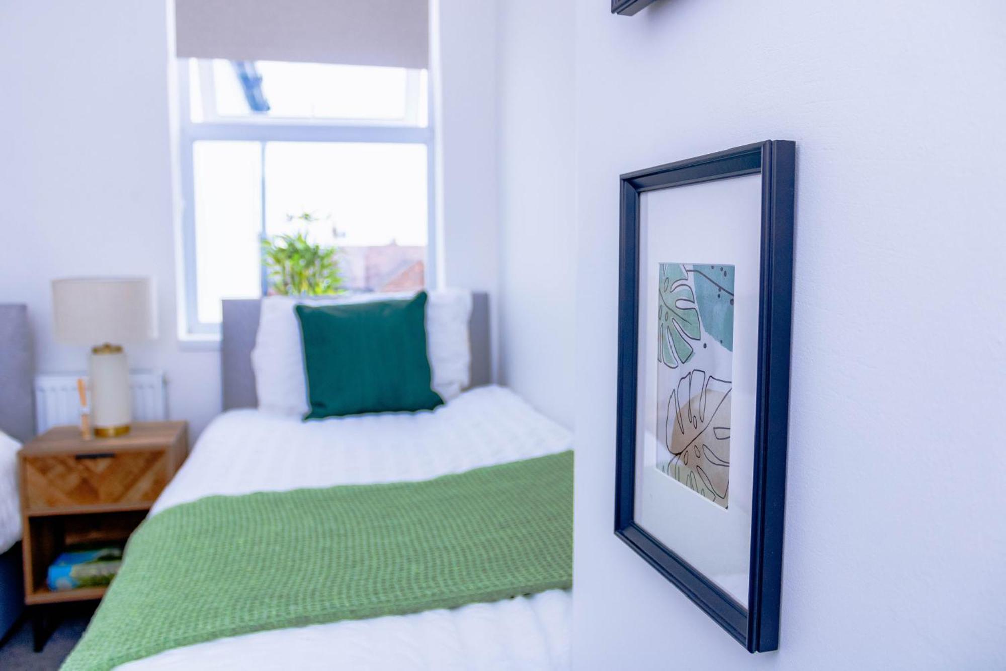 Appartement Templar House - Sleeps 6, Special Weekly Monthly Rates, Location With Free Parking, Free Wifi, Perfect For Alton Towers & M6 *